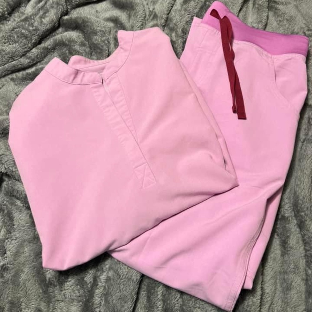 figs dusk scrub set